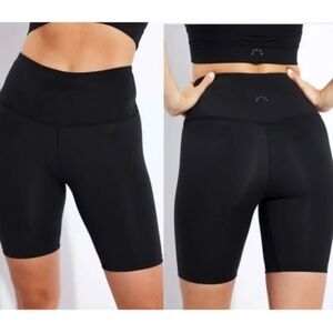 Varley - 9" Biker Shorts - Medium